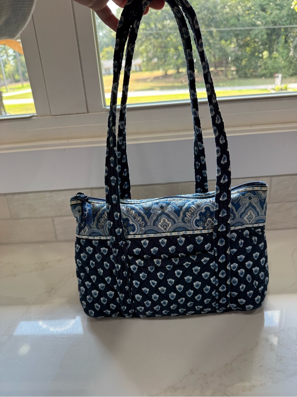 Vera Bradley Little Betsy Paisley